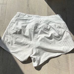 Lululemon white running shorts. Sz 6